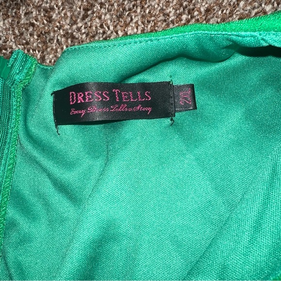 Dress Tells Green Mini Dress - Picture 2 of 5